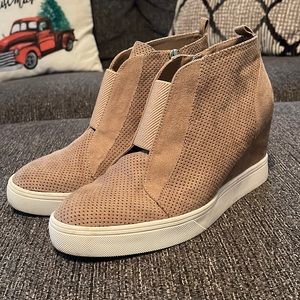 MIA sneaker wedges